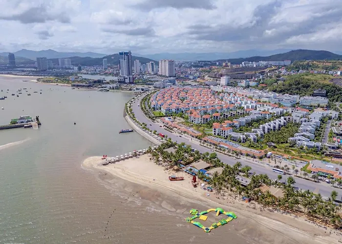 Biet Thu Mat Bien, Sun Feria , 7 Phong Ngu, Bai Chay , Villa *