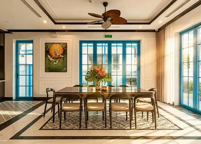 Biet Thu Mat Bien, Sun Feria , 7 Phong Ngu, Bai Chay , Villa *