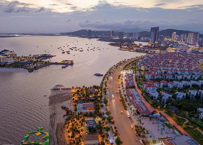 Biet Thu Mat Bien, Sun Feria , 7 Phong Ngu, Bai Chay , Villa Hạ Long