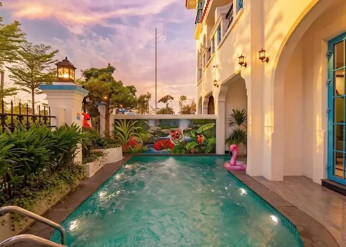 Biet Thu Mat Bien, Sun Feria , 7 Phong Ngu, Bai Chay , Villa *